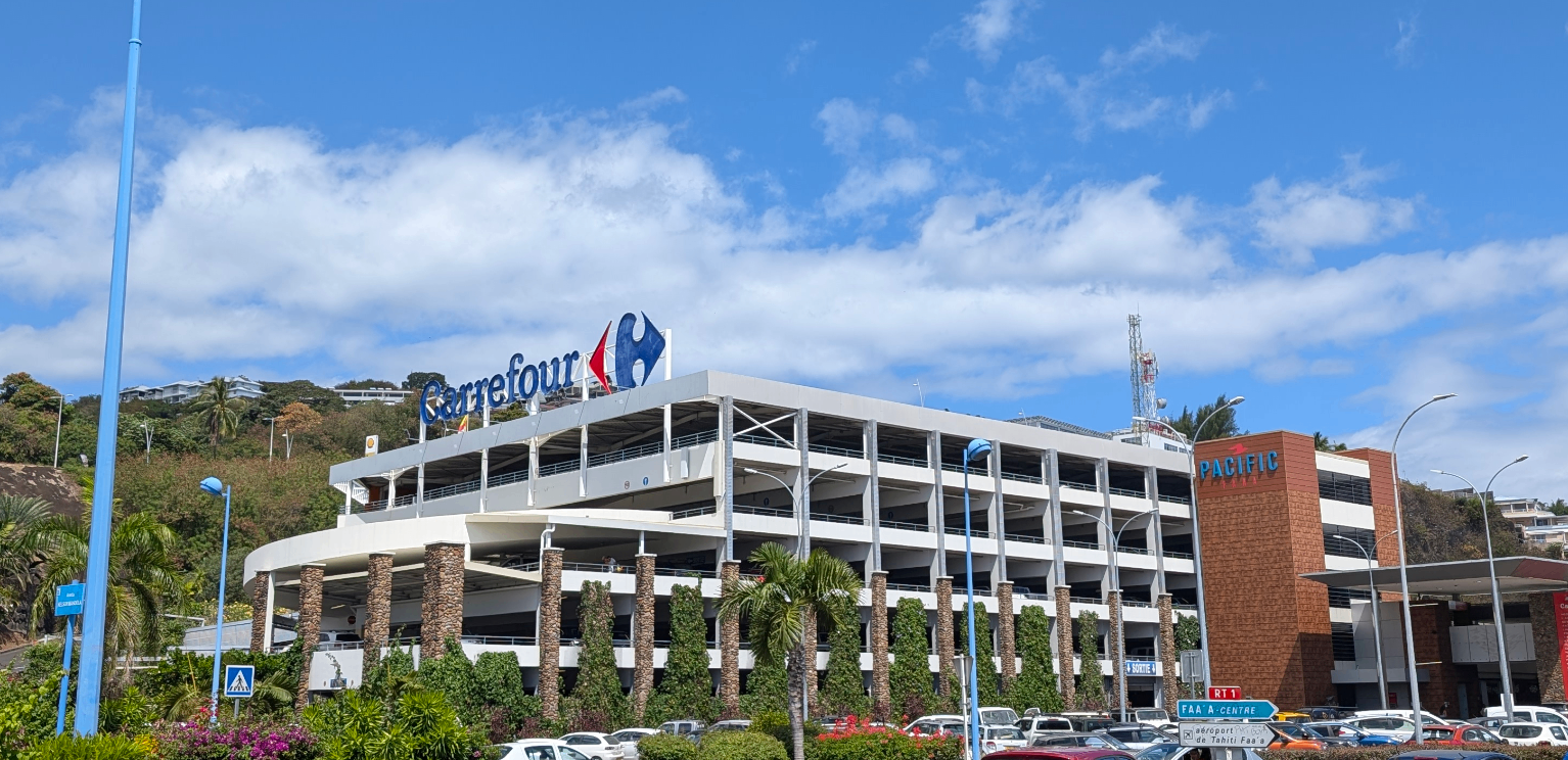 carrefour tahiti faaa facade carrefour tahiti faaa facade